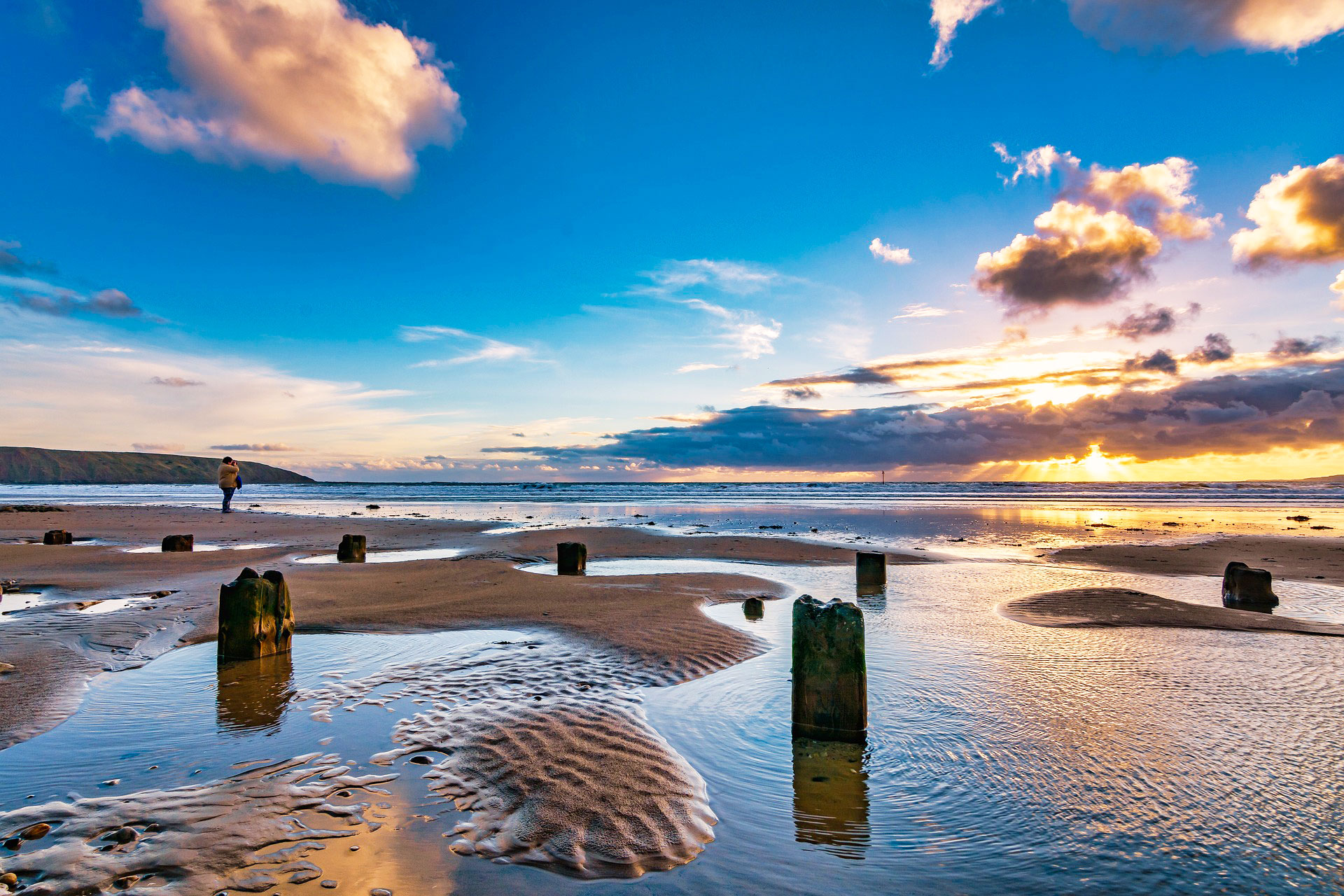 winston-solicitors-yorkshire-day-2024-things-to-do-in-yorkshire-filey-beach